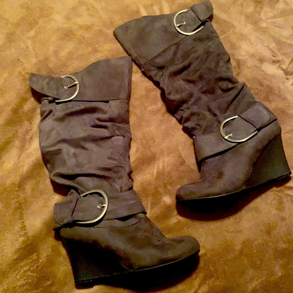 Darling healed boots